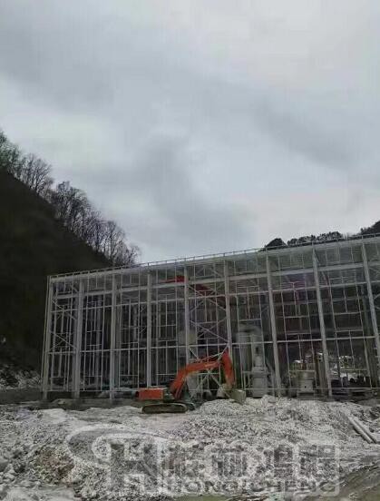 桂林鴻程磨粉機(jī)安裝現(xiàn)場 桂林鴻程磨粉機(jī)安裝現(xiàn)場