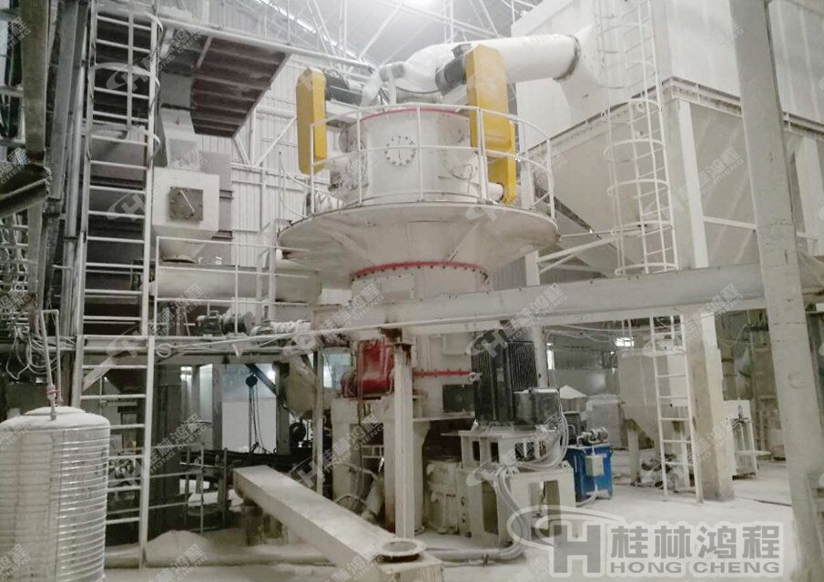 HLMX1100高純石英砂磨粉機推薦設(shè)備，桂林鴻程環(huán)保磨粉機，HLMX超細立式磨粉機