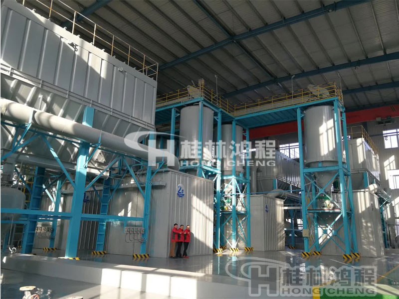 桂林鴻程環(huán)保型磨粉機(jī)客戶現(xiàn)場(chǎng)圖 環(huán)保型磨粉機(jī)HCH5臺(tái)石灰石磨粉機(jī)200目產(chǎn)能325目11噸-1250目4~5噸