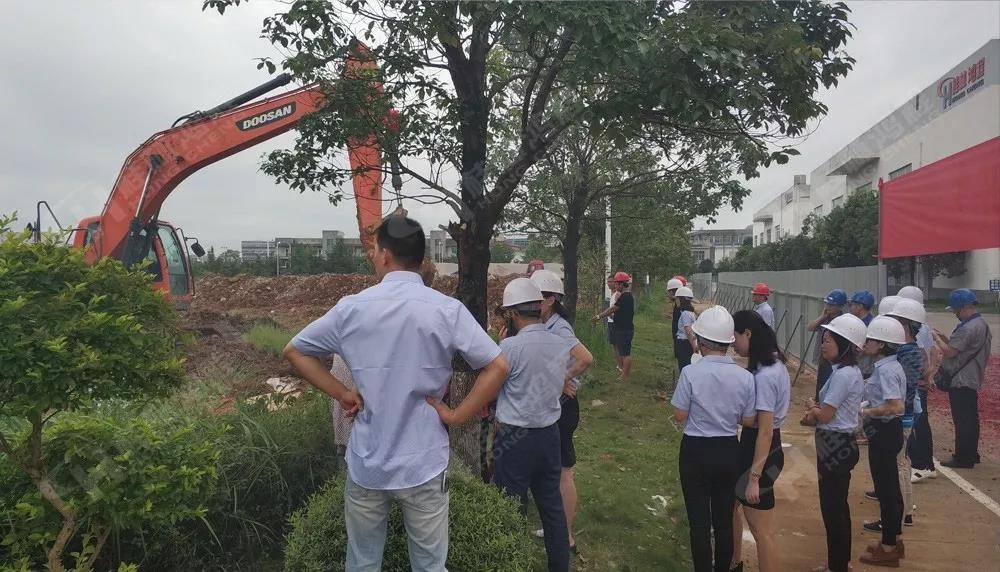 桂林鴻程機(jī)電設(shè)備有限公司廠區(qū)2#生產(chǎn)廠房開工大吉！