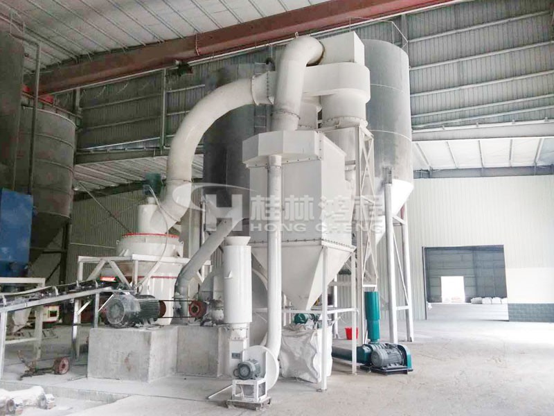 HC1500石灰石雷蒙磨粉機現場 HC1500石灰石雷蒙磨粉機現場
