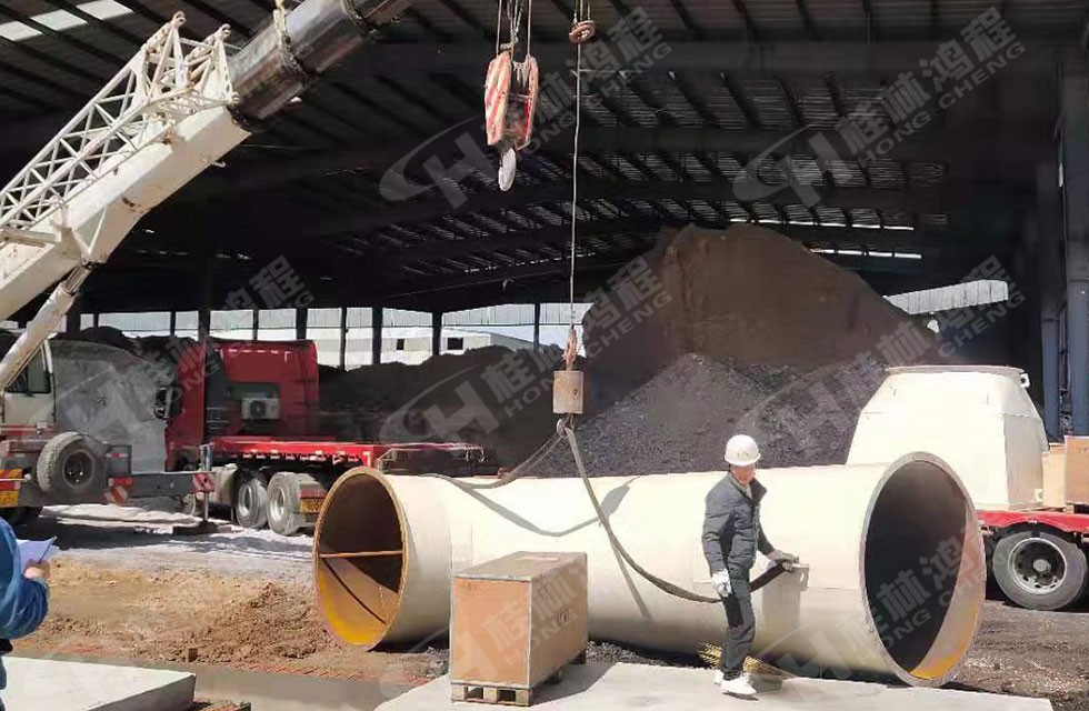 高嶺土立磨第5臺(tái)抵達(dá)客戶現(xiàn)場(chǎng) 高嶺土立磨第5臺(tái)抵達(dá)客戶現(xiàn)場(chǎng)